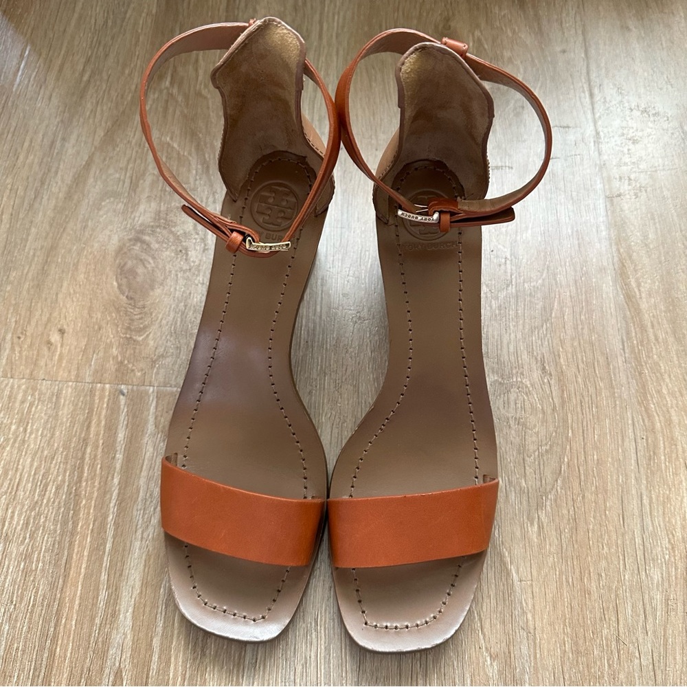 Tory Burch low heeled sandals - Picture 2 of 6
